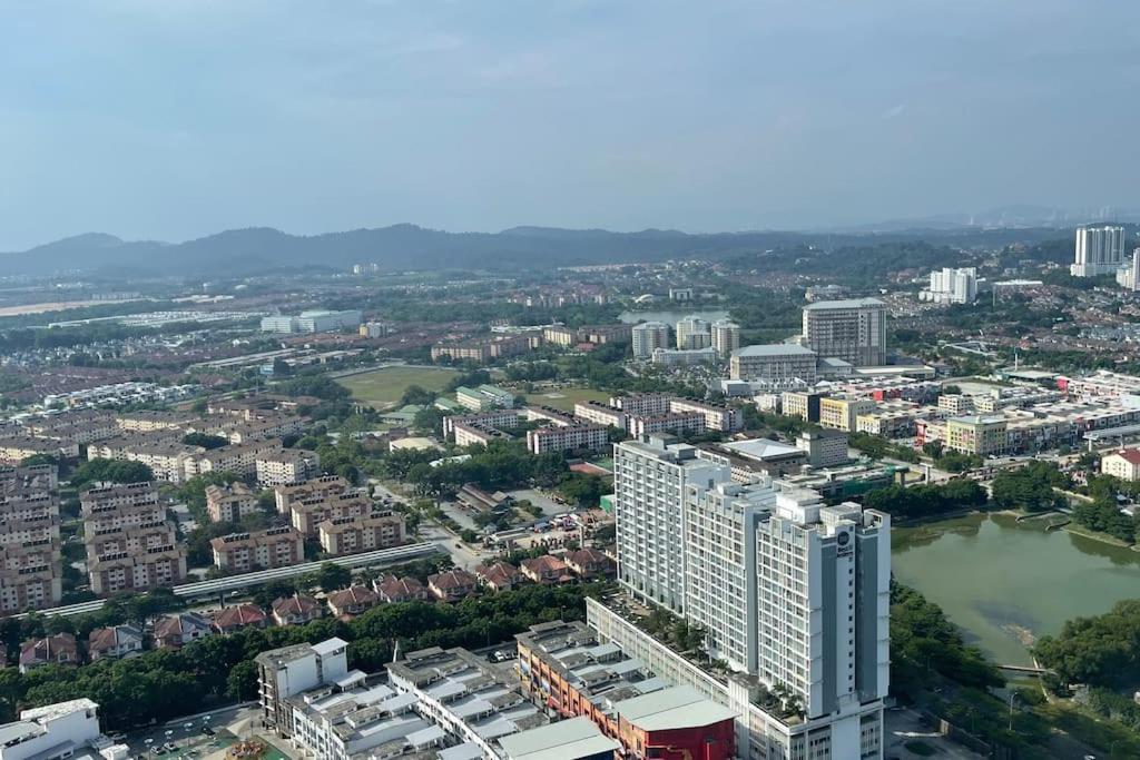Hill10 Residence, I-city Apartment Shah Alam